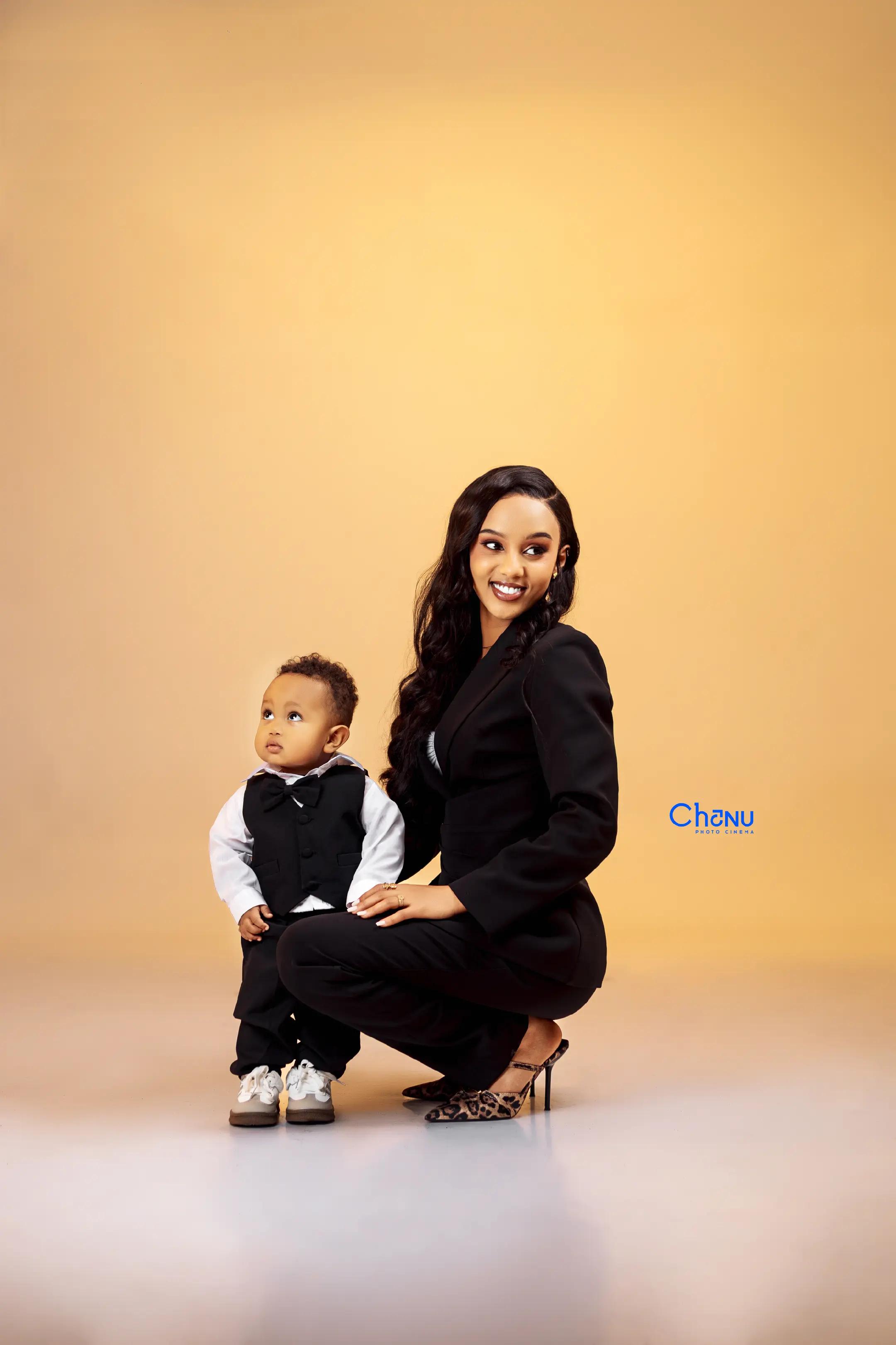 Chanu Photo Cinema baby studio portrait warm tones
